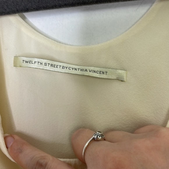 Twelfth street by Cynthia Vincent silk feather cream tank top - Picture 12 of 13